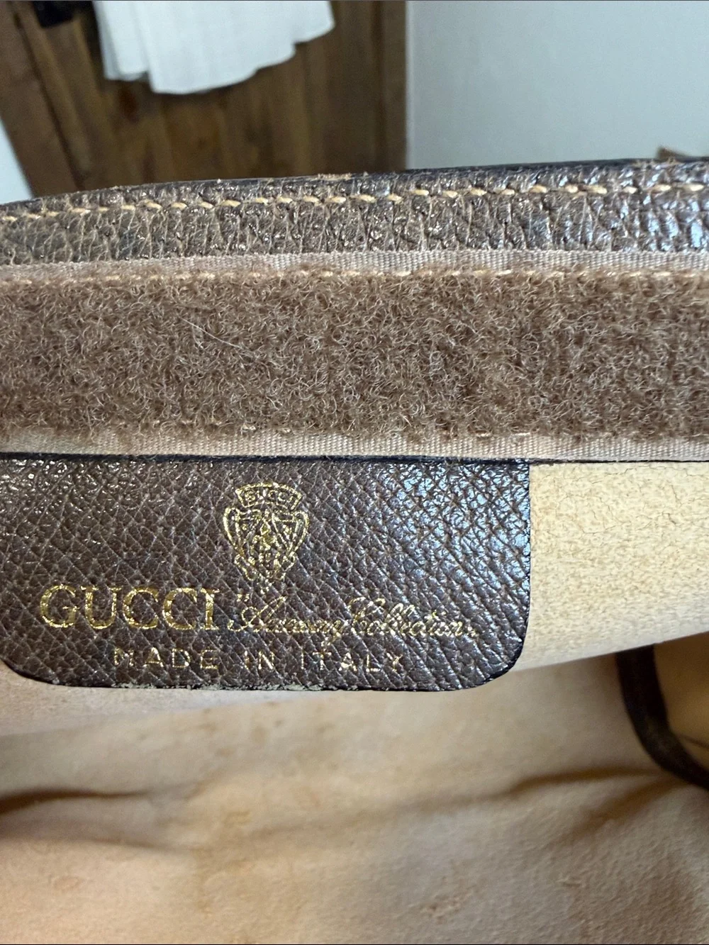 Gucci Beige GG Supreme Sherry Line Clutch